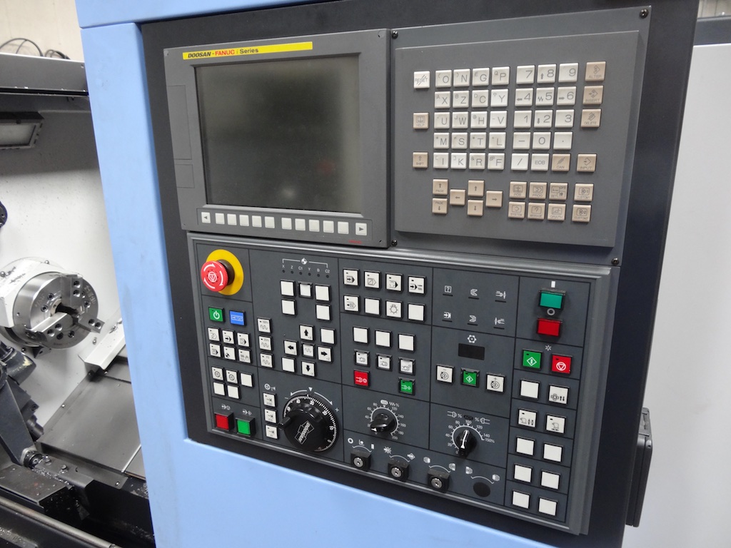 DOOSAN PUMA GT2100 CNC Lathe (2013) With Fanuc i Series Control ...