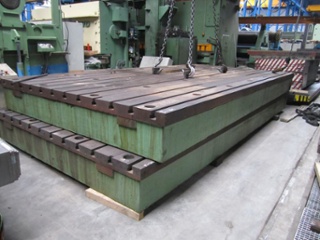 STOLLE - CAST IRON T slotted bed plate used